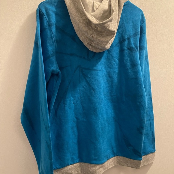 NWT boys hoodie, size xl - Picture 3 of 6
